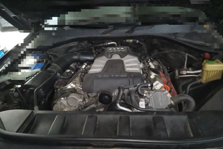 Used Audi Q7 2011 3.0 TFSI Comfort (200kW) Engine Bay