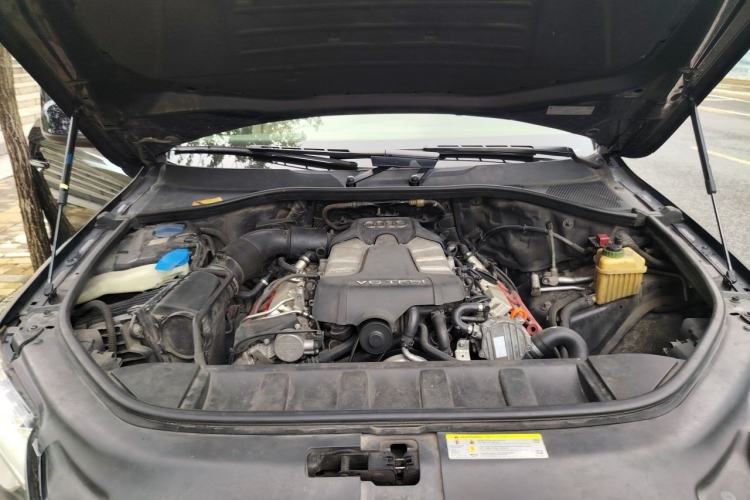 Used Audi Q7 2011 3.0 TFSI Technology Model (245kW) Engine Bay