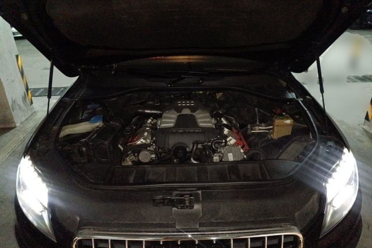 Used Audi Q7 2011 3.0 TFSI Exclusive (245kW) Engine Bay