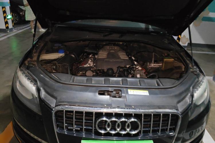 Used Audi Q7 2011 3.0 TFSI Ambition (200kW) Engine Bay