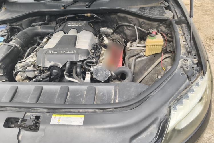 Used Audi Q7 2011 3.0 TFSI Comfort (200kW) Engine Bay Left