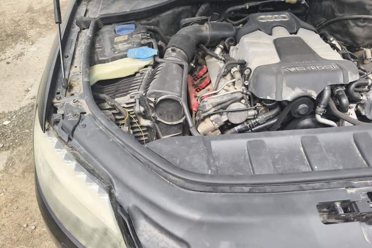 Used Audi Q7 2011 3.0 TFSI Comfort (200kW) Engine Bay Right