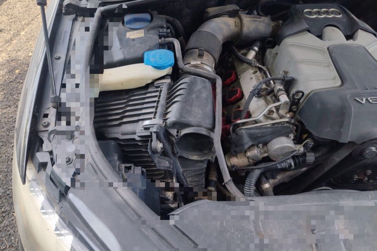 Used Audi Q7 2011 3.0 TFSI Ambition (200kW) Engine Bay Right