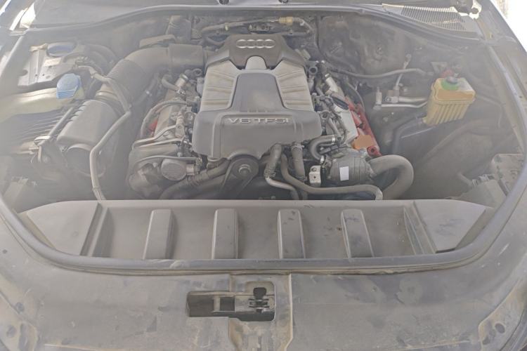 Used Audi Q7 2011 3.0 TFSI Ambition (200kW) Engine Bay