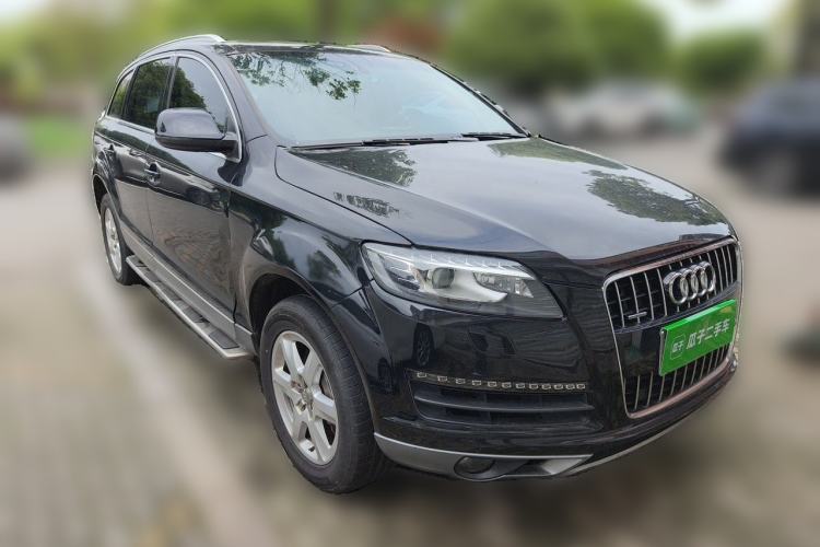 Used Audi Q7 2011 3.0 TFSI Ambition (200kW) Front Right 45 Deg