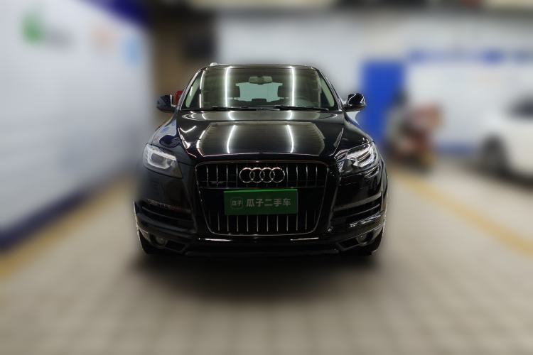Used Audi Q7  Front