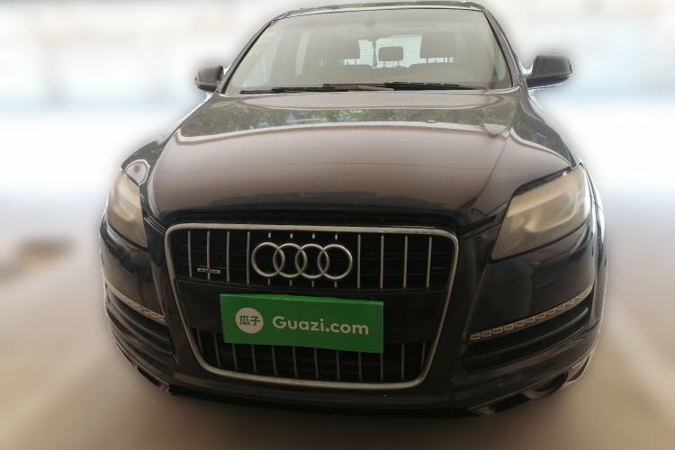 Used Audi Q7  Front
