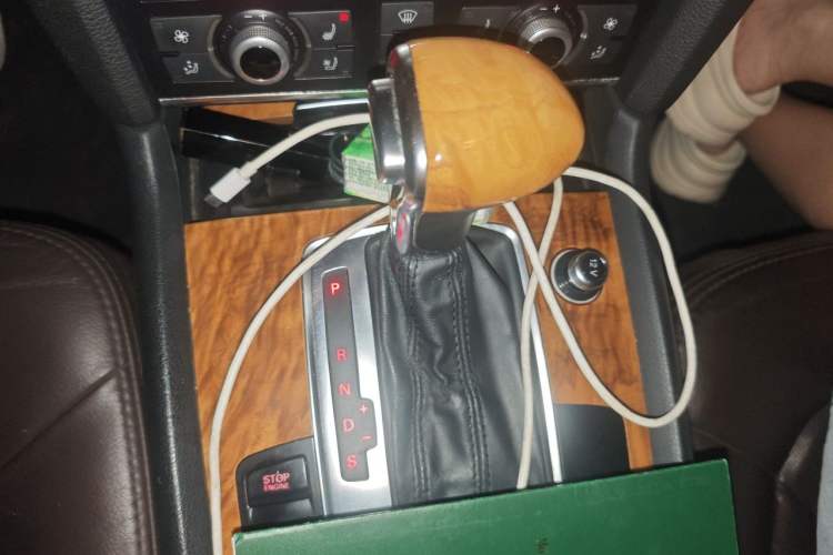 Used Audi Q7 2011 3.0 TFSI Comfort Model (245kW) Gear Lever