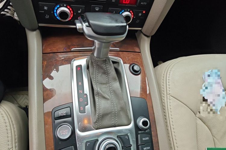 Used Audi Q7 2011 3.0 TFSI Ambition (200kW) Gear Lever