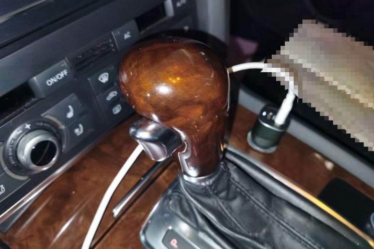 Used Audi Q7 2011 3.0 TFSI Comfort Model (245kW) Gear Lever