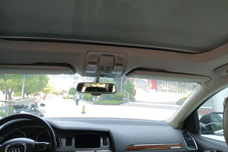 Used Audi Q7 2011 3.0 TFSI Comfort (200kW) Headliner