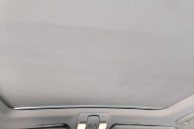Used Audi Q7  Headliner