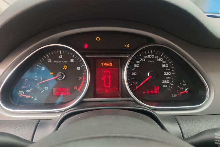 Used Audi Q7 2011 3.0 TFSI Ambition (200kW) Instrument Cluster