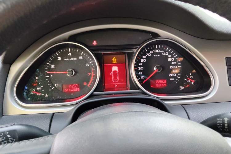 Used Audi Q7 2011 3.0 TFSI Technology (200kW) Instrument Cluster