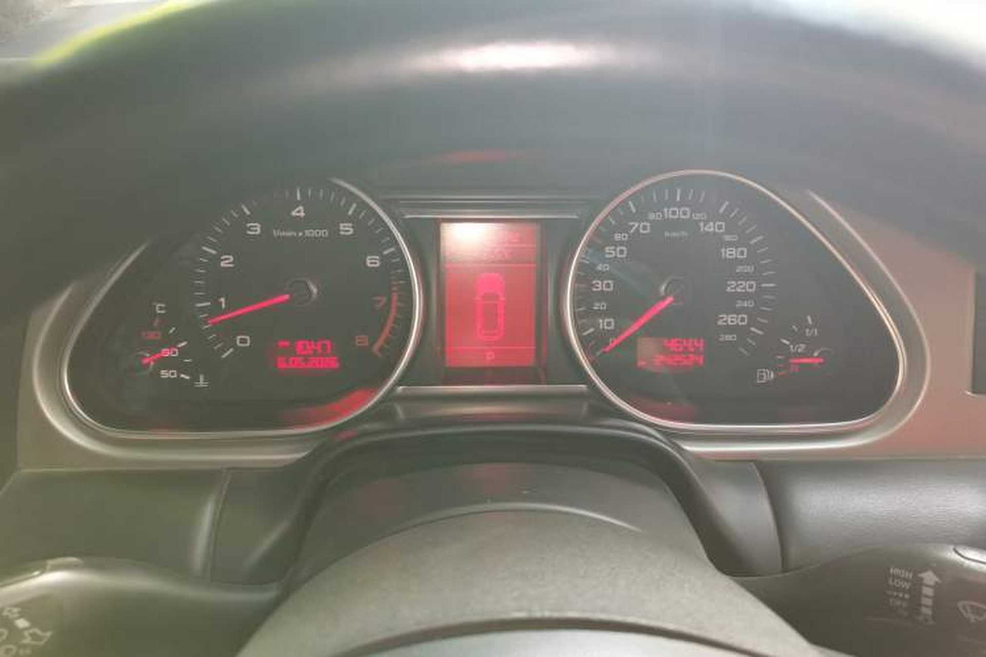Used Audi Q7 2011 3.0 TFSI Exclusive Edition (200kW) Instrument Cluster