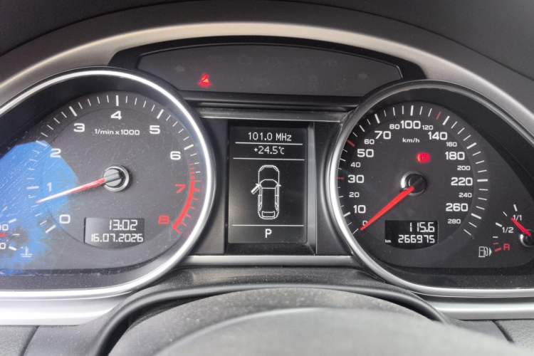 Used Audi Q7 2011 3.0 TFSI Technology (200kW) Instrument Cluster