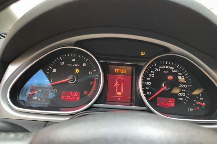 Used Audi Q7 2011 3.0 TFSI Technology (200kW) Instrument Cluster