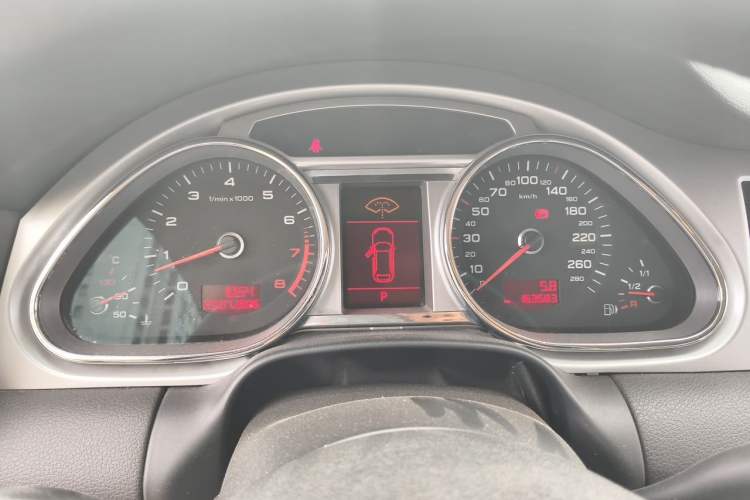 Used Audi Q7 2011 3.0 TFSI Comfort (200kW) Instrument Cluster