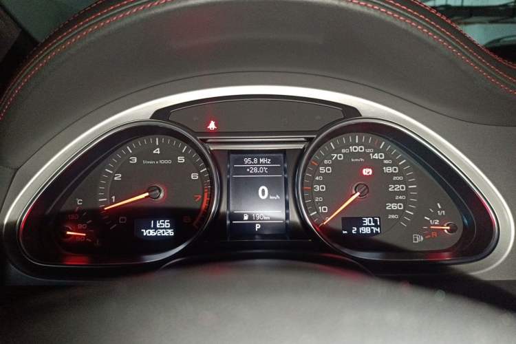 Used Audi Q7 2011 3.0 TFSI Exclusive (245kW) Instrument Cluster