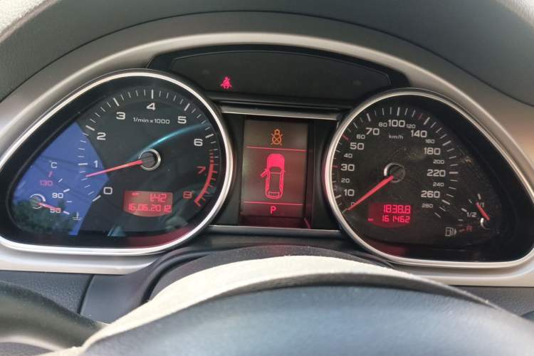 Used Audi Q7 2011 3.0 TFSI Ambition (200kW) Instrument Cluster