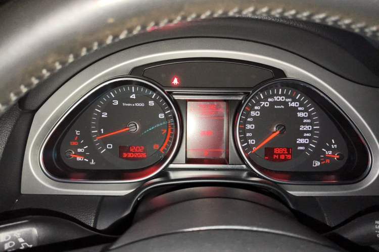 Used Audi Q7 2011 3.0 TFSI Technology Model (245kW) Instrument Cluster
