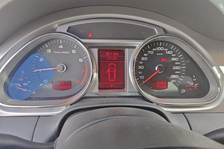 Used Audi Q7 2011 3.0 TFSI Ambition (200kW) Instrument Cluster