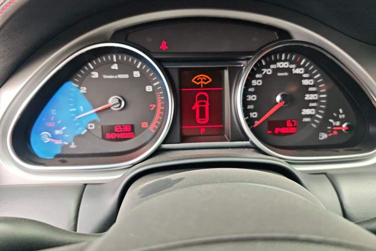 Used Audi Q7 2011 3.0 TFSI Comfort (200kW) Instrument Cluster