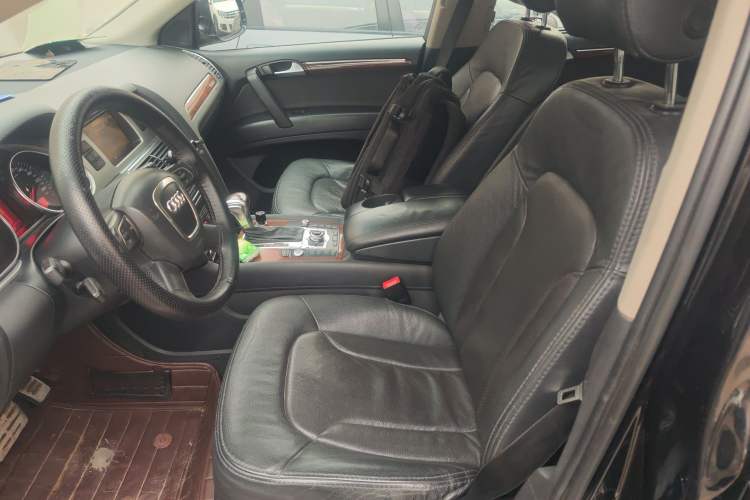 Used Audi Q7 2011 3.0 TFSI Ambition (200kW) Left Front Seat