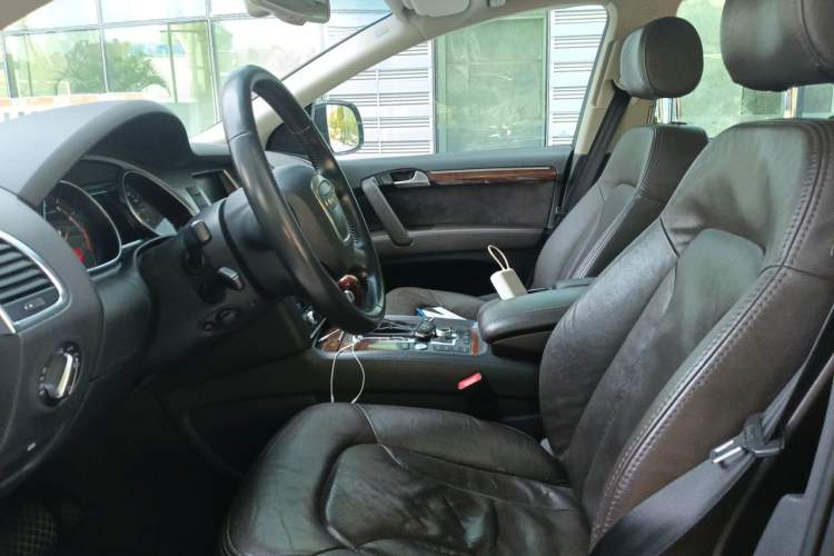Used Audi Q7 2011 3.0 TFSI Comfort (200kW) Left Front Seat
