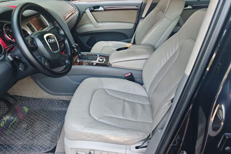 Used Audi Q7 2011 3.0 TFSI Technology Model (245kW) Left Front Seat