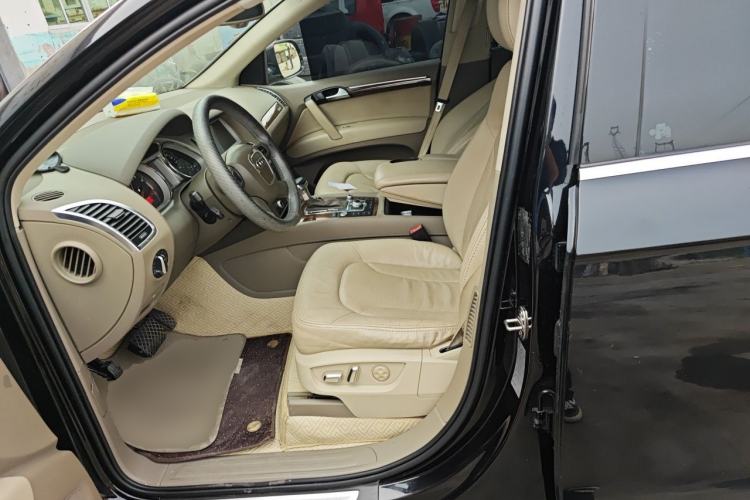 Used Audi Q7 2011 3.0 TFSI Ambition (200kW) Left Front Seat