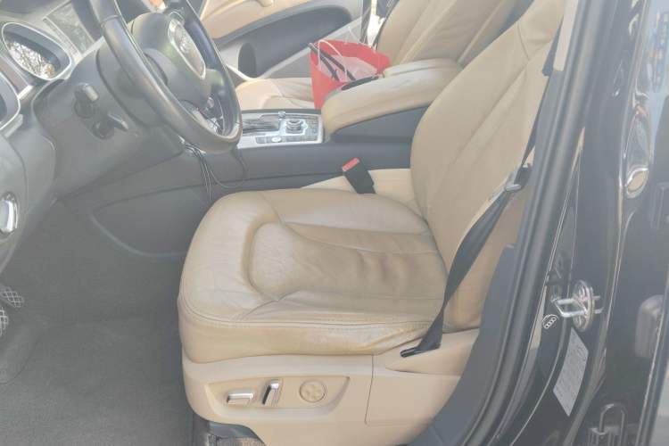 Used Audi Q7 2011 3.0 TFSI Technology Model (245kW) Left Front Seat