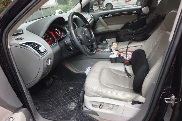 Used Audi Q7 2011 3.0 TFSI Comfort (200kW) Left Front Seat