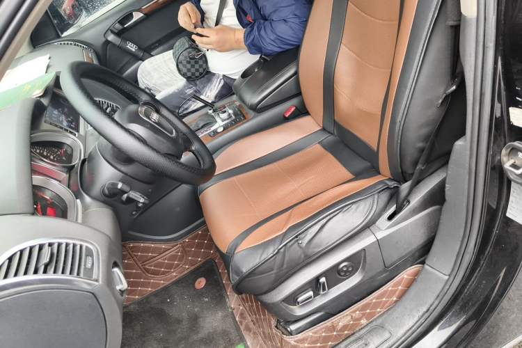 Used Audi Q7 2011 3.0 TFSI Comfort (200kW) Left Front Seat