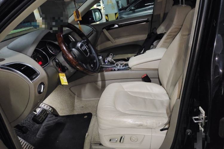 Used Audi Q7 2011 3.0 TFSI Technology (200kW) Left Front Seat