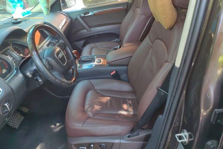 Used Audi Q7 2011 3.0 TFSI Comfort Model (245kW) Left Front Seat