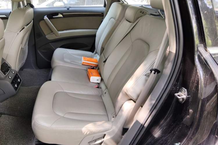 Used Audi Q7 2011 3.0 TFSI Technology (200kW) Left Rear Seat