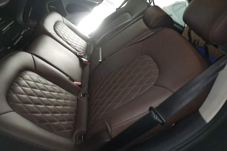 Used Audi Q7 2011 3.0 TFSI Comfort (200kW) Left Rear Seat