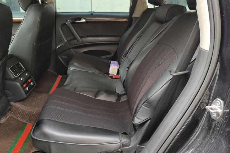 Used Audi Q7 2011 3.0 TFSI Technology (200kW) Left Rear Seat