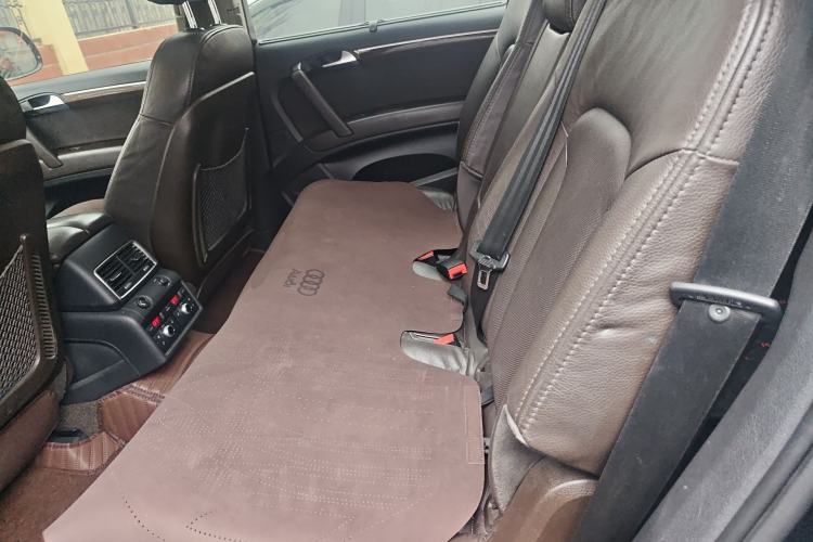 Used Audi Q7 2011 3.0 TFSI Ambition (200kW) Left Rear Seat