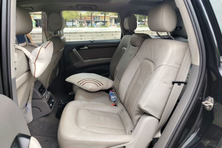 Used Audi Q7 2011 3.0 TFSI Technology Model (245kW) Left Rear Seat