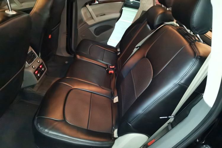 Used Audi Q7 2011 3.0 TFSI Technology (200kW) Left Rear Seat