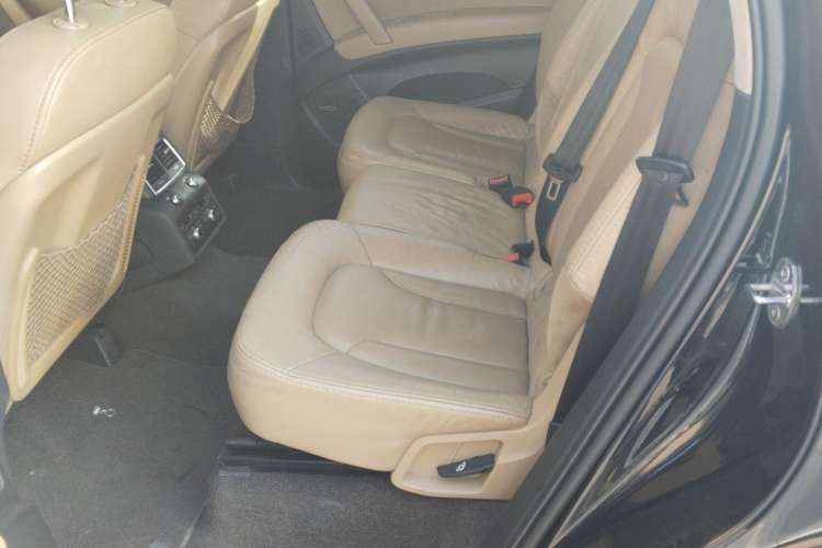 Used Audi Q7 2011 3.0 TFSI Technology Model (245kW) Left Rear Seat