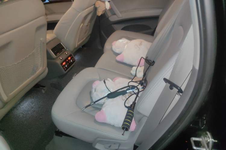 Used Audi Q7 2011 3.0 TFSI Comfort (200kW) Left Rear Seat