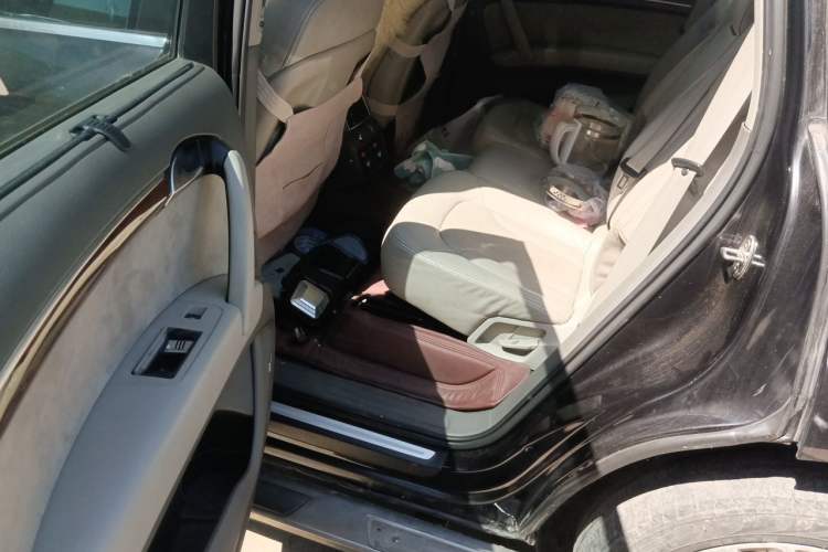 Used Audi Q7 2011 3.0 TFSI Ambition (200kW) Left Rear Seat