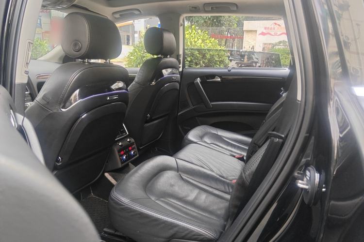 Used Audi Q7 2011 3.0 TFSI Technology (200kW) Left Rear Seat
