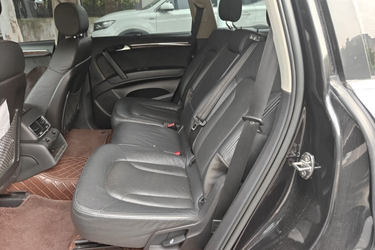 Used Audi Q7 2011 3.0 TFSI Ambition (200kW) Left Rear Seat