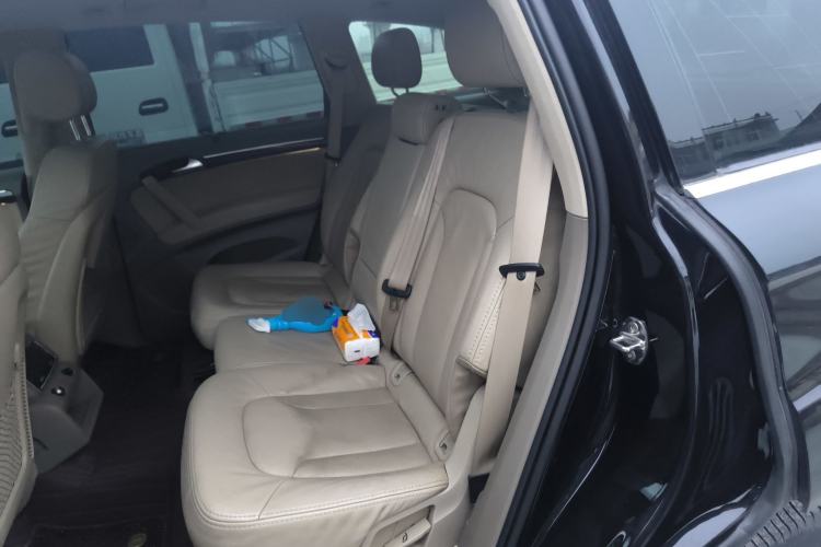 Used Audi Q7 2011 3.0 TFSI Ambition (200kW) Left Rear Seat