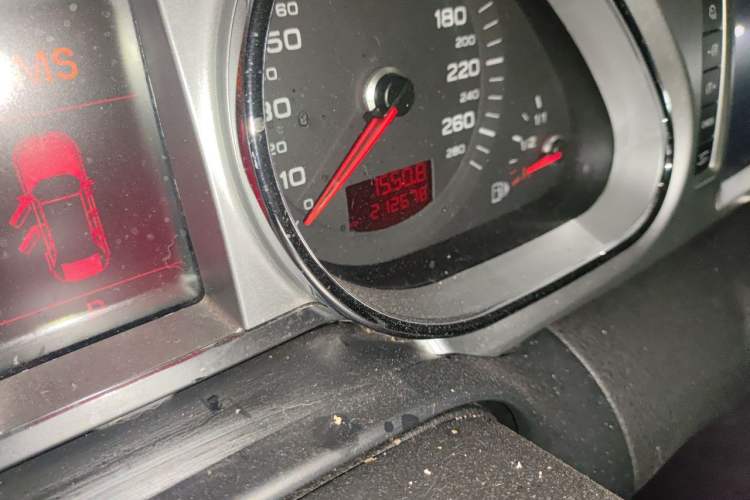 Used Audi Q7 2011 3.0 TFSI Comfort (200kW) Odometer Close Up