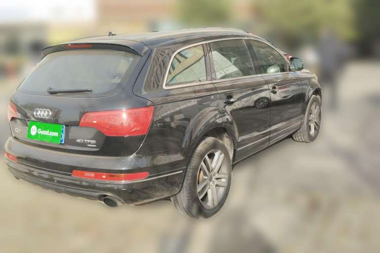 Used Audi Q7 2011 3.0 TFSI Technology Model (245kW) Rear Right 45 Deg